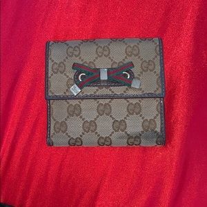 AUTHENTIC GUCCI WALLET